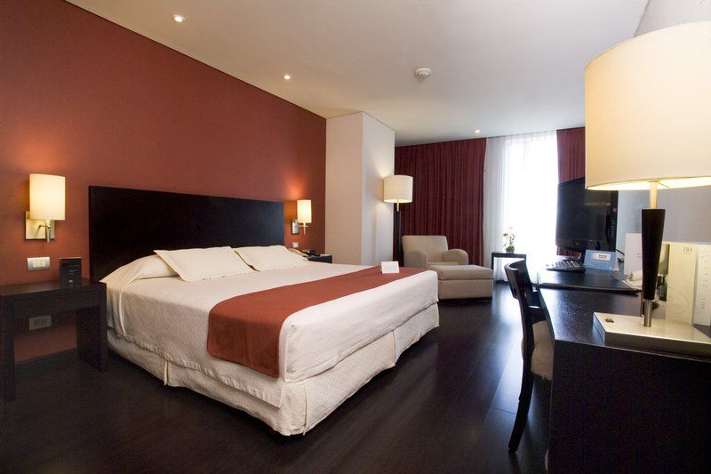 Nh Queretaro Hotell Eksteriør bilde