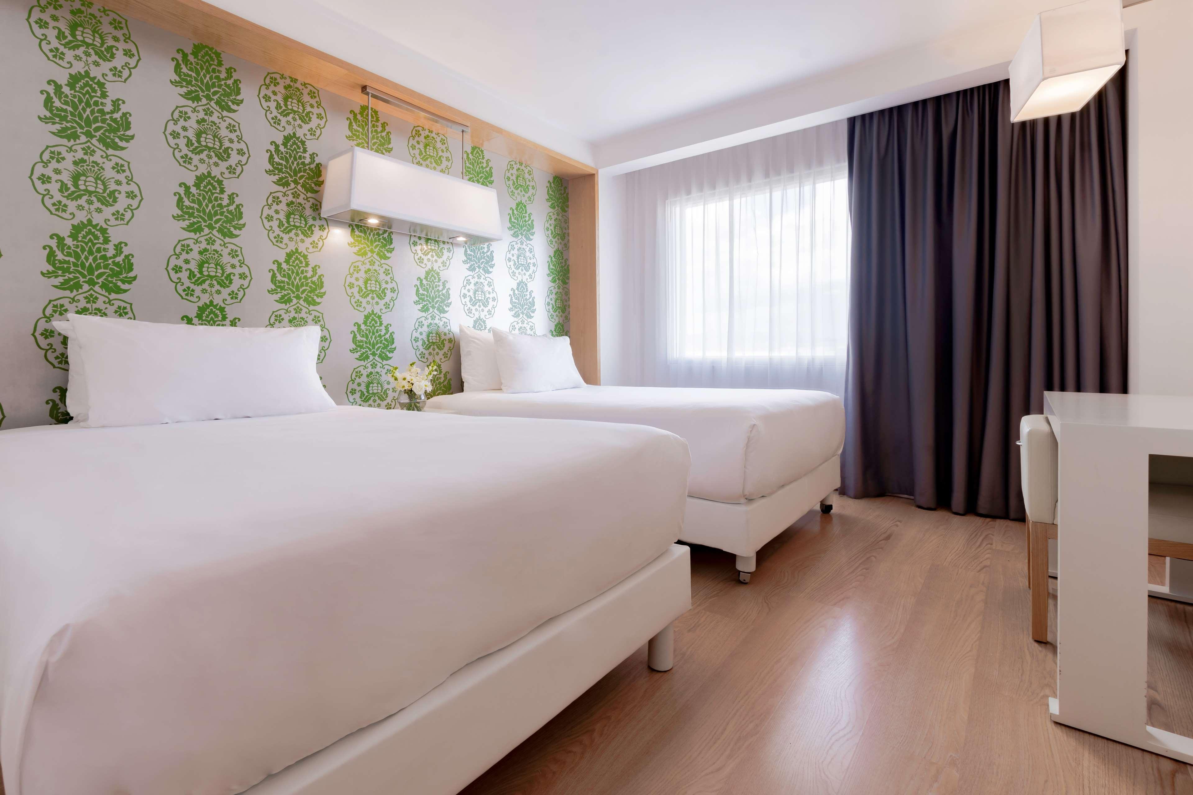 Nh Queretaro Hotell Eksteriør bilde