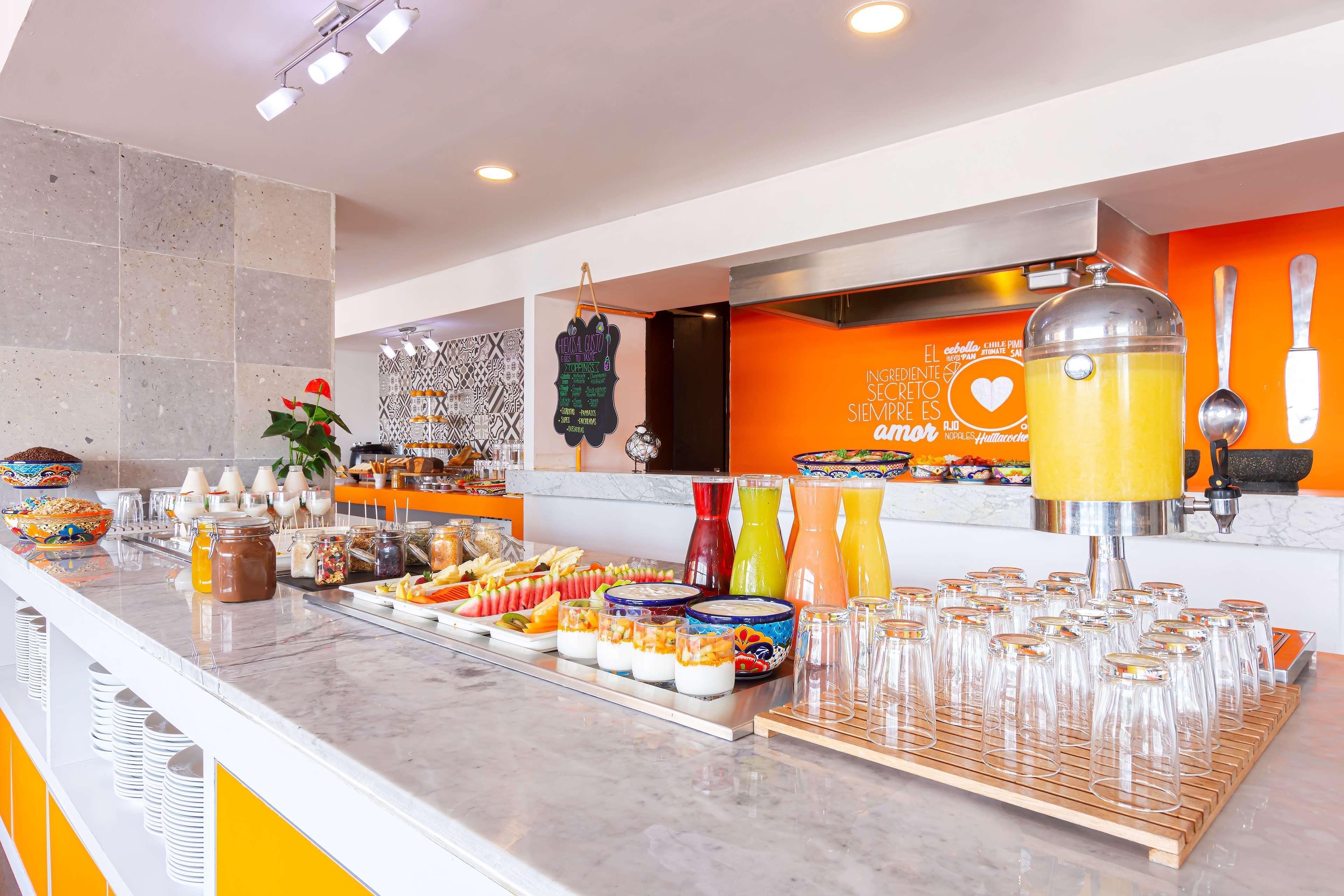 Nh Queretaro Hotell Eksteriør bilde