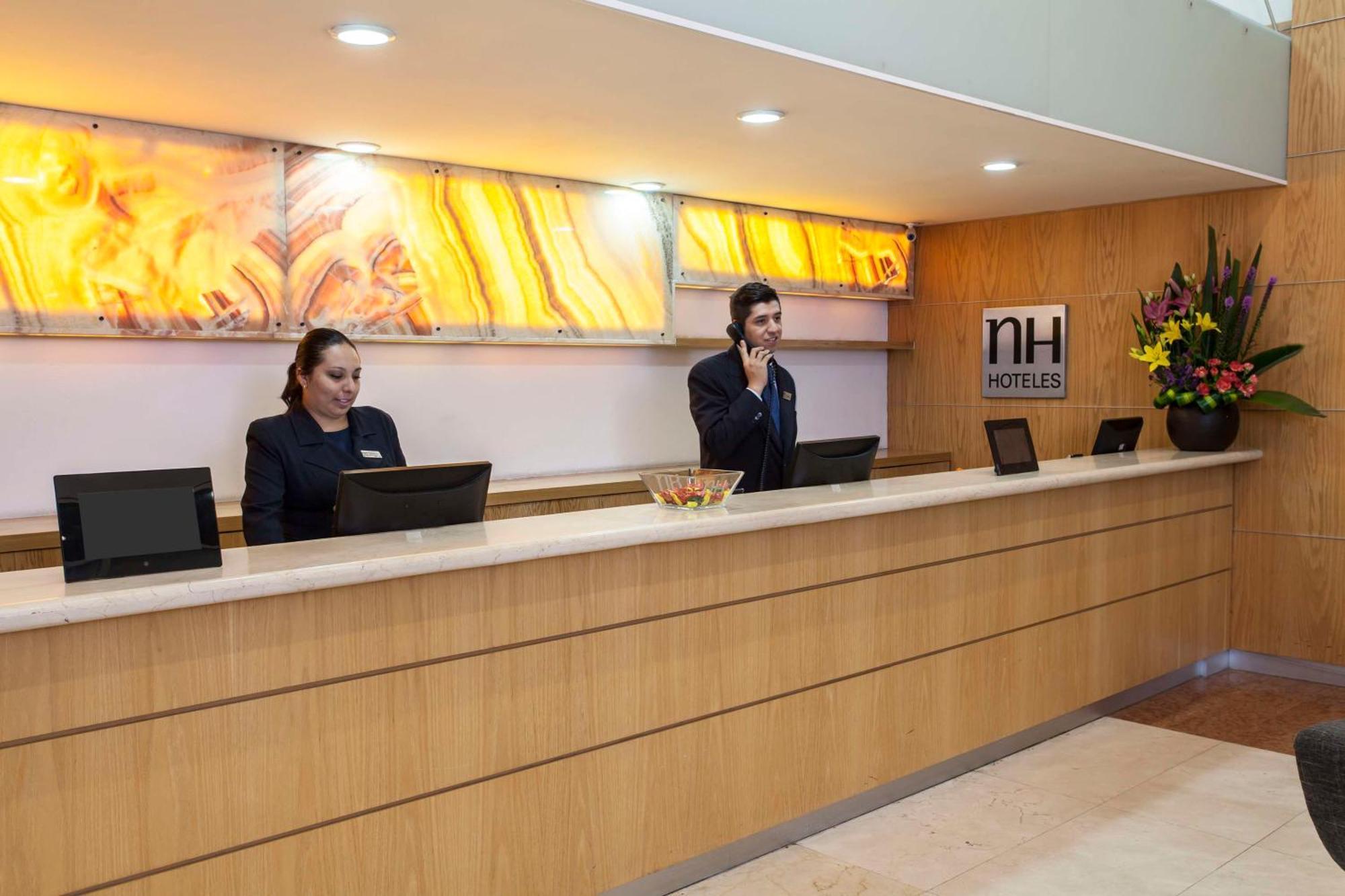 Nh Queretaro Hotell Eksteriør bilde