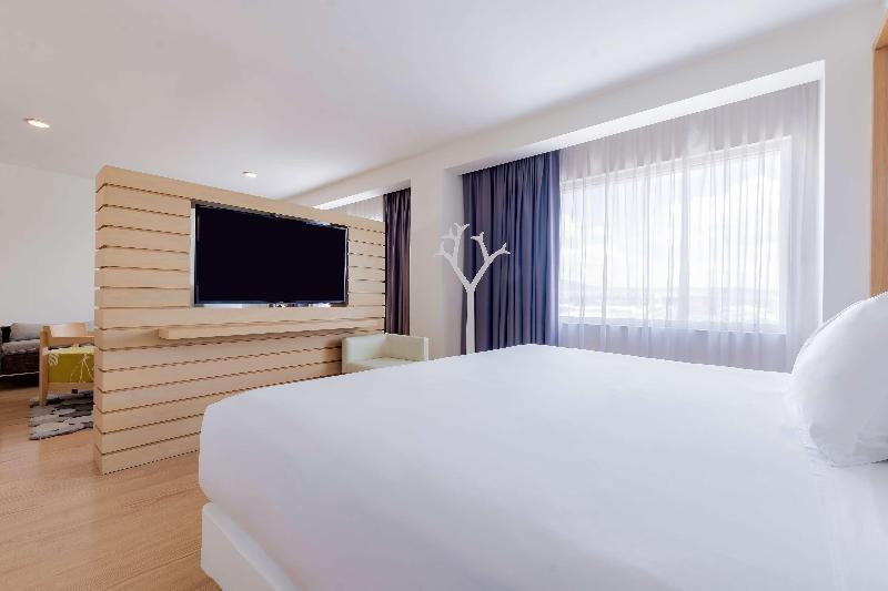 Nh Queretaro Hotell Eksteriør bilde