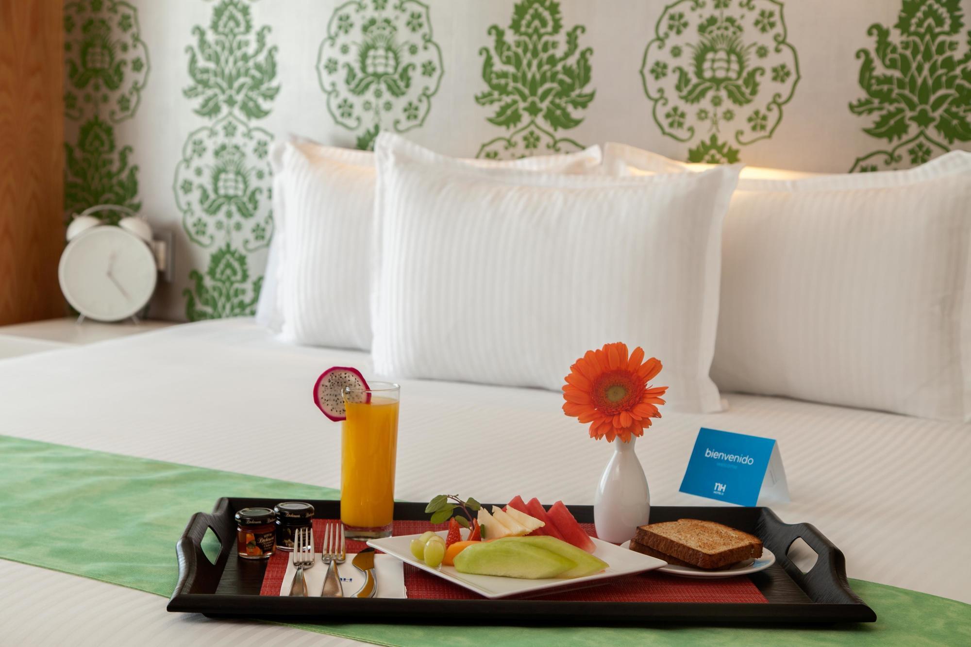 Nh Queretaro Hotell Eksteriør bilde