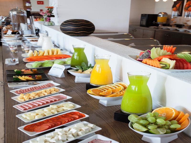 Nh Queretaro Hotell Eksteriør bilde